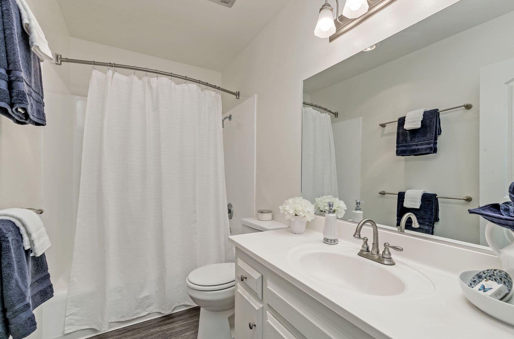 Mission Plaza Apartment Homes 18 of 22
