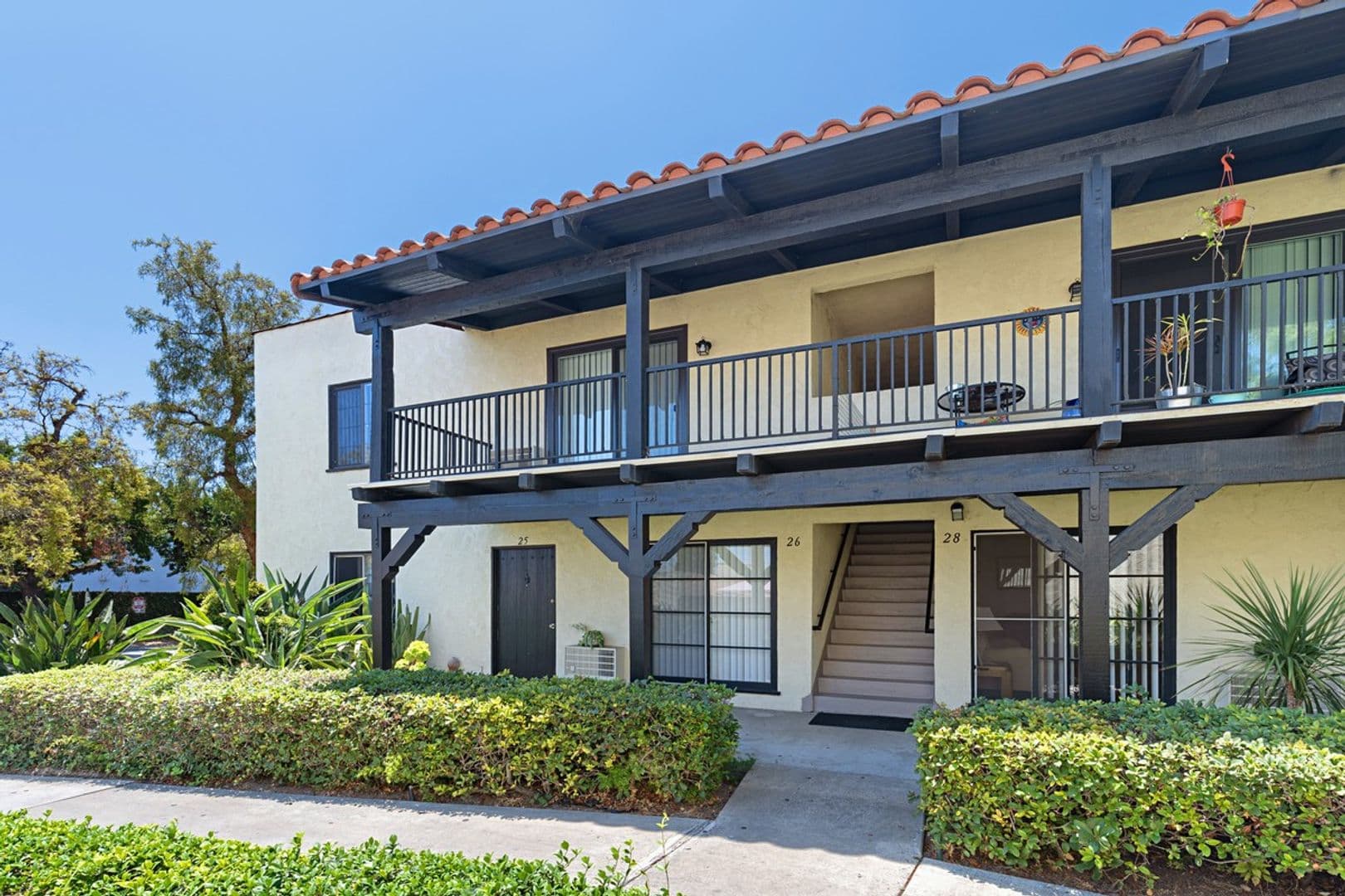 Mission Plaza Apartment Homes 2 of 23