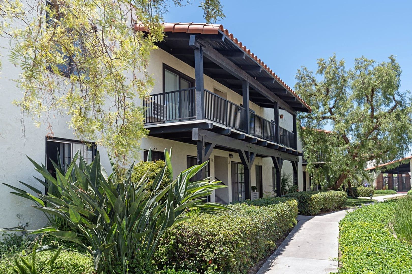Mission Plaza Apartment Homes 3 of 23