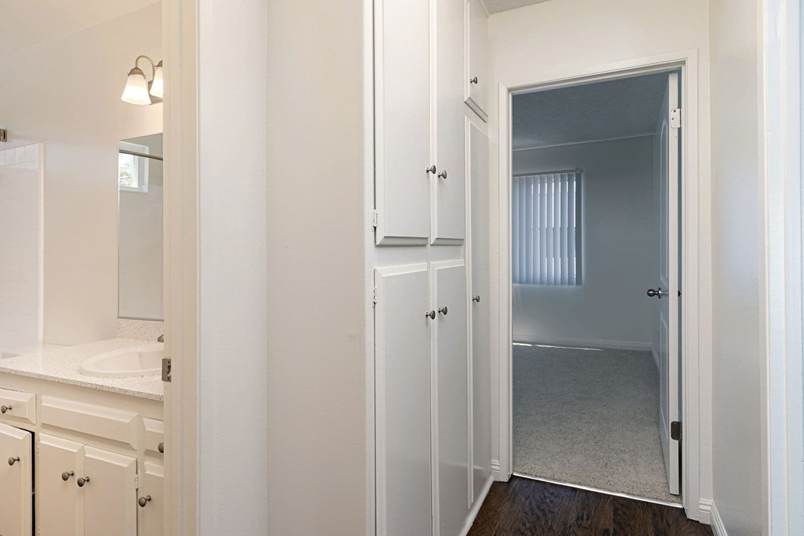 Mission Plaza Apartment Homes 17 of 23