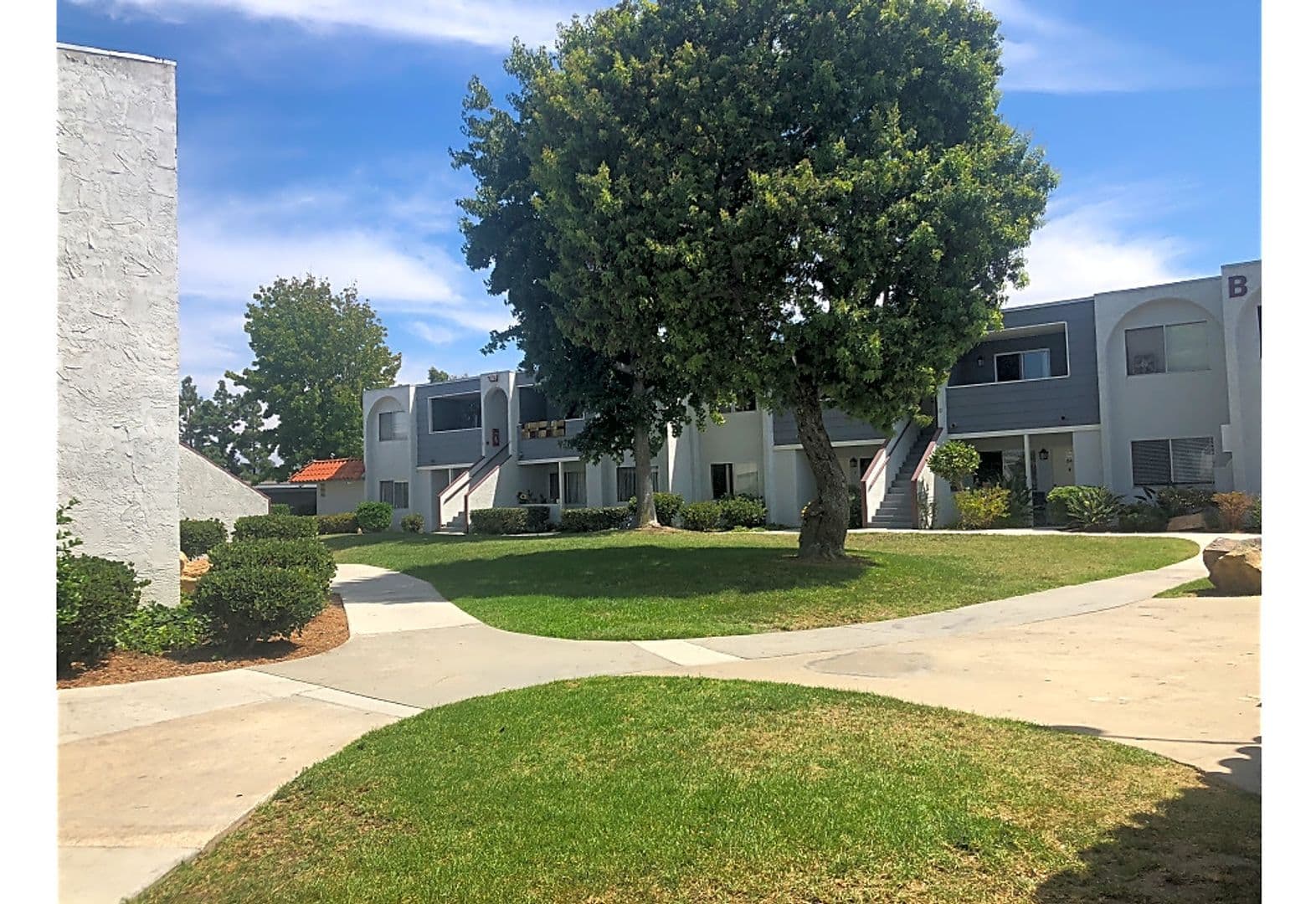 Oakleaf Apartments 4 of 11
