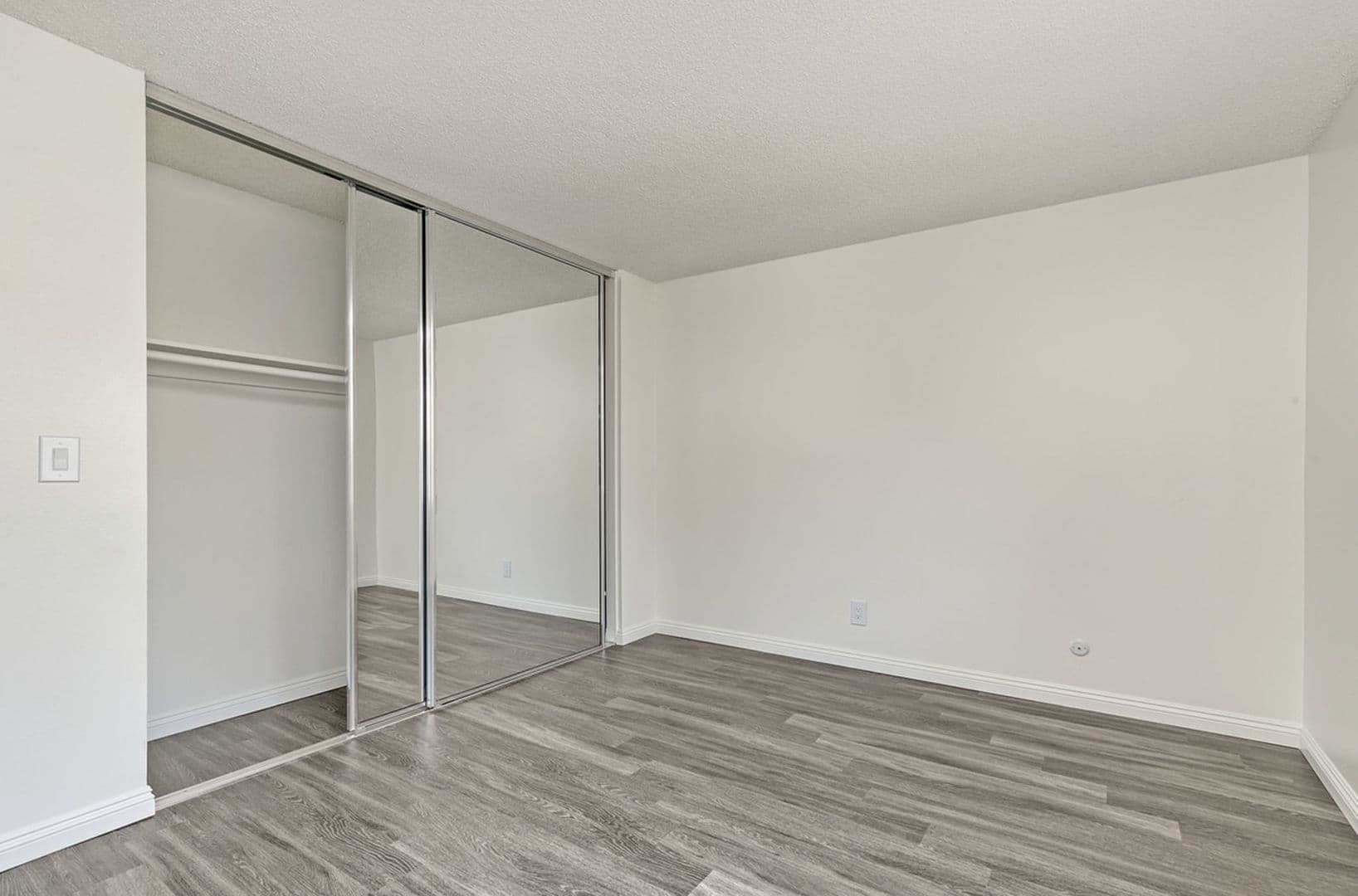 Mission Plaza Apartment Homes 21 of 22