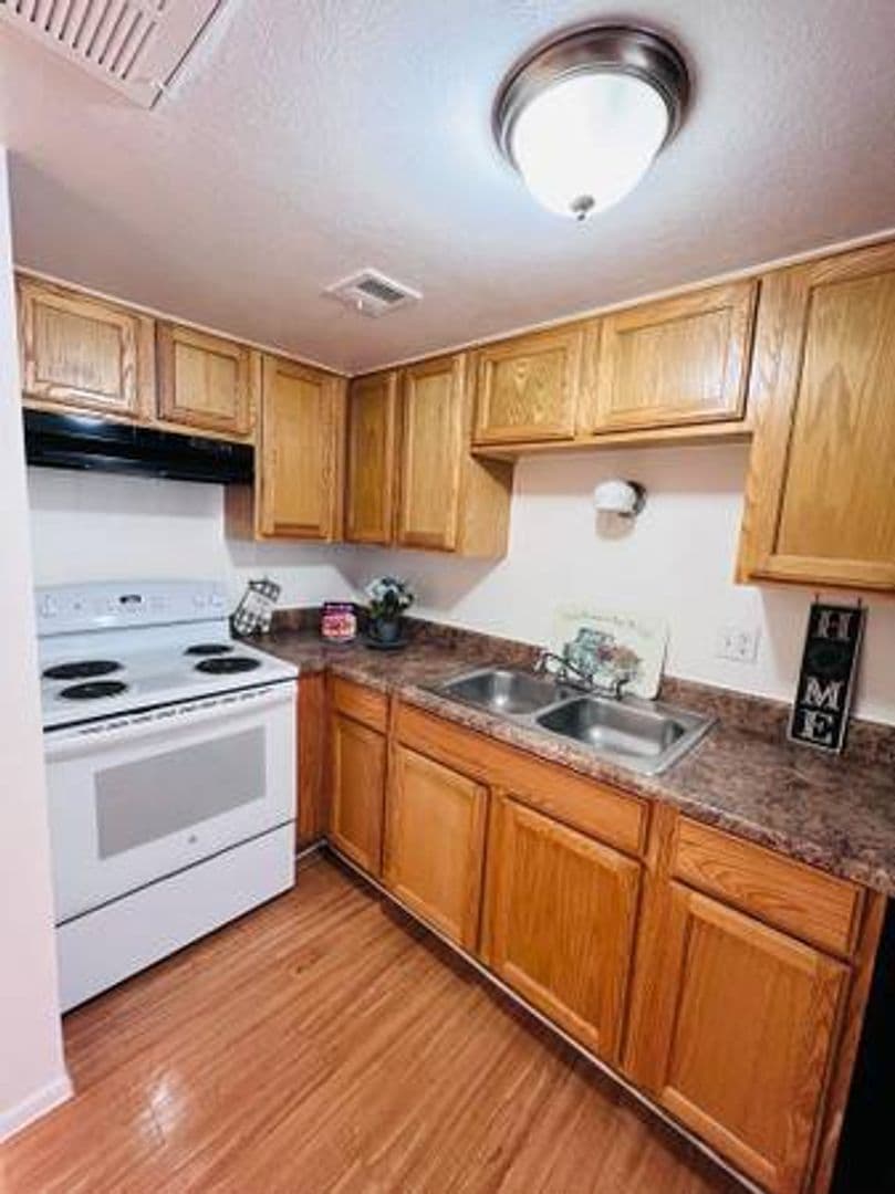 Kelso Vista Apartments 3 of 7