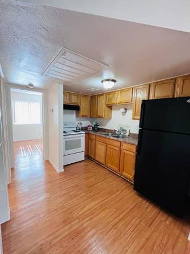Kelso Vista Apartments 4 of 7