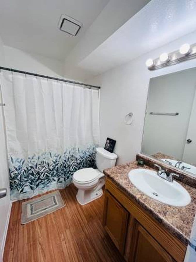 Kelso Vista Apartments 5 of 7