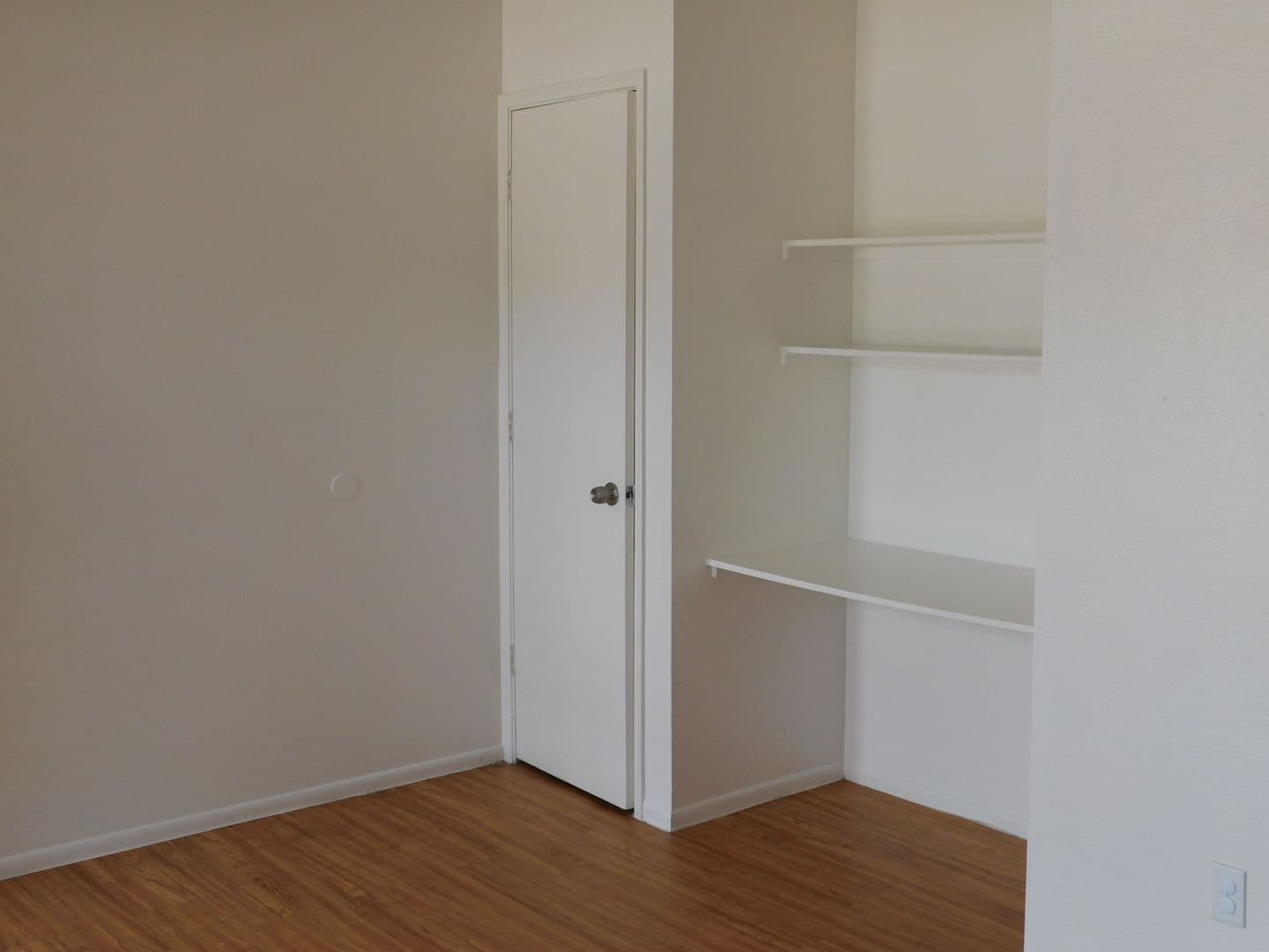 Kelso Vista Apartments 3 of 6