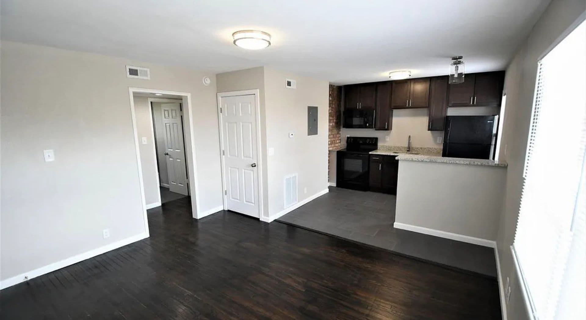 124 North Eddy St 5 of 8