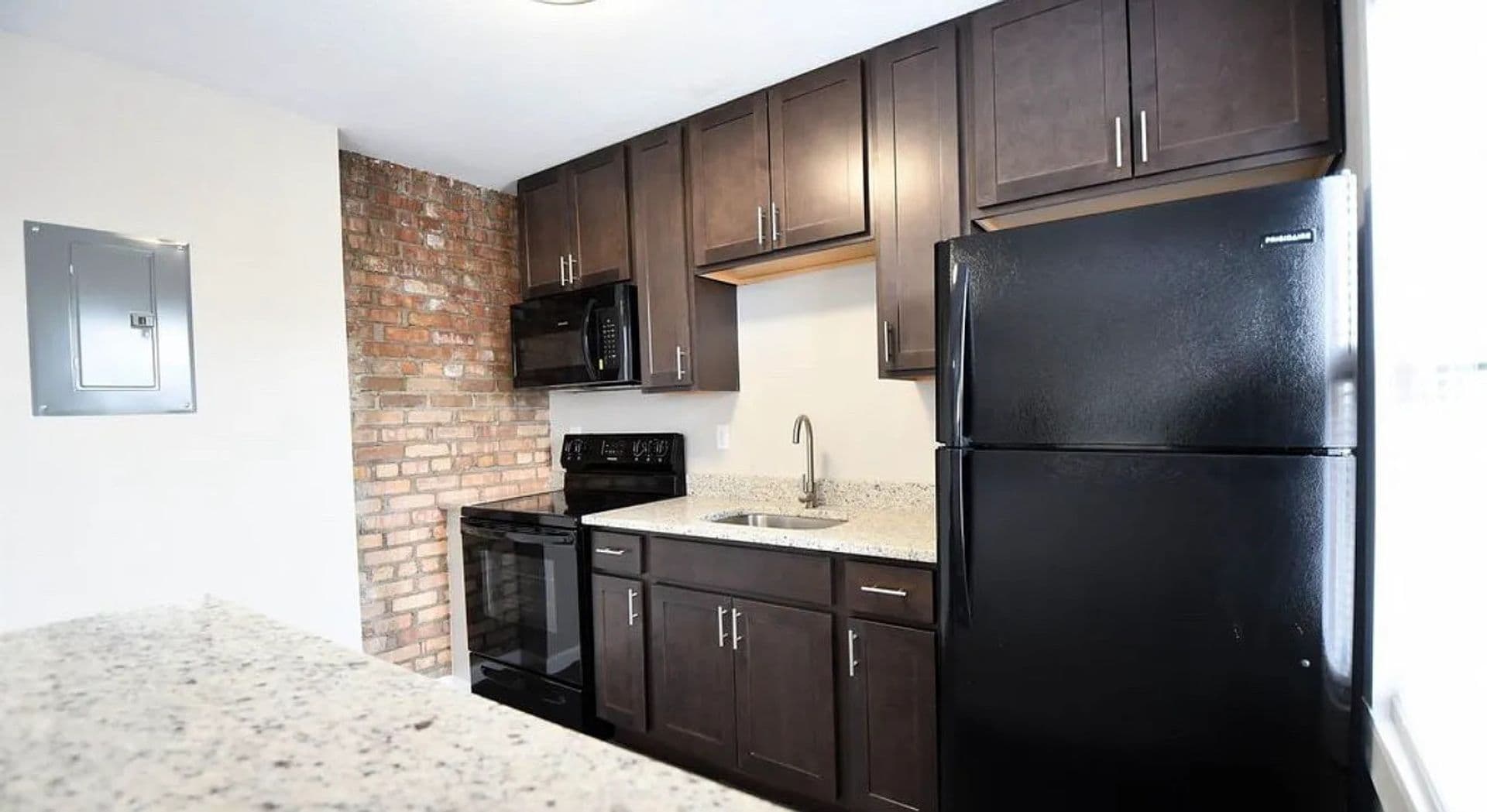 124 North Eddy St 4 of 8