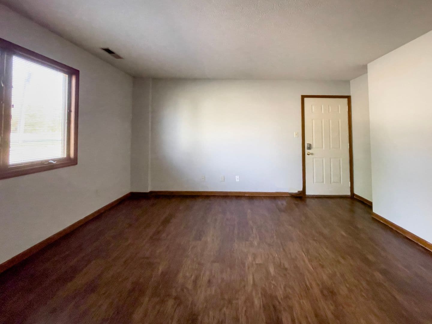 Riverwood Apartments (MH Muncie, LLC) 5 of 16