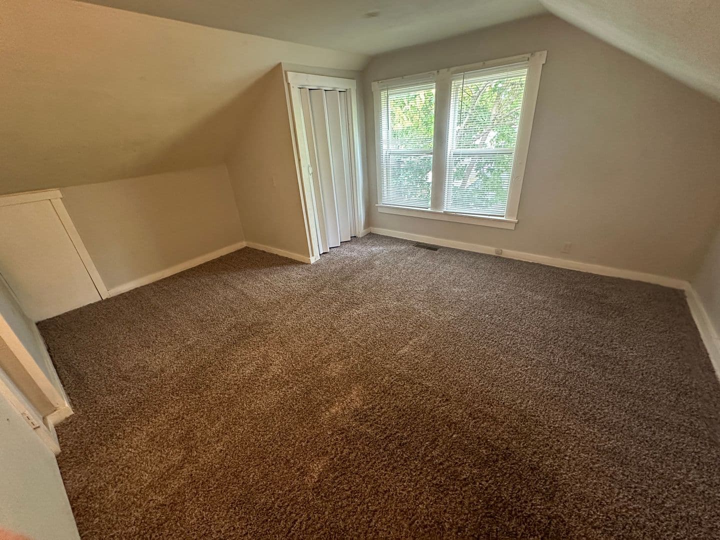 1122 W. Rex St. (Cardinal Rentals, LLC) 10 of 13