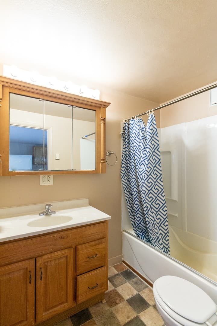 District on Calvert (Calvert Court LLC) 8 of 11