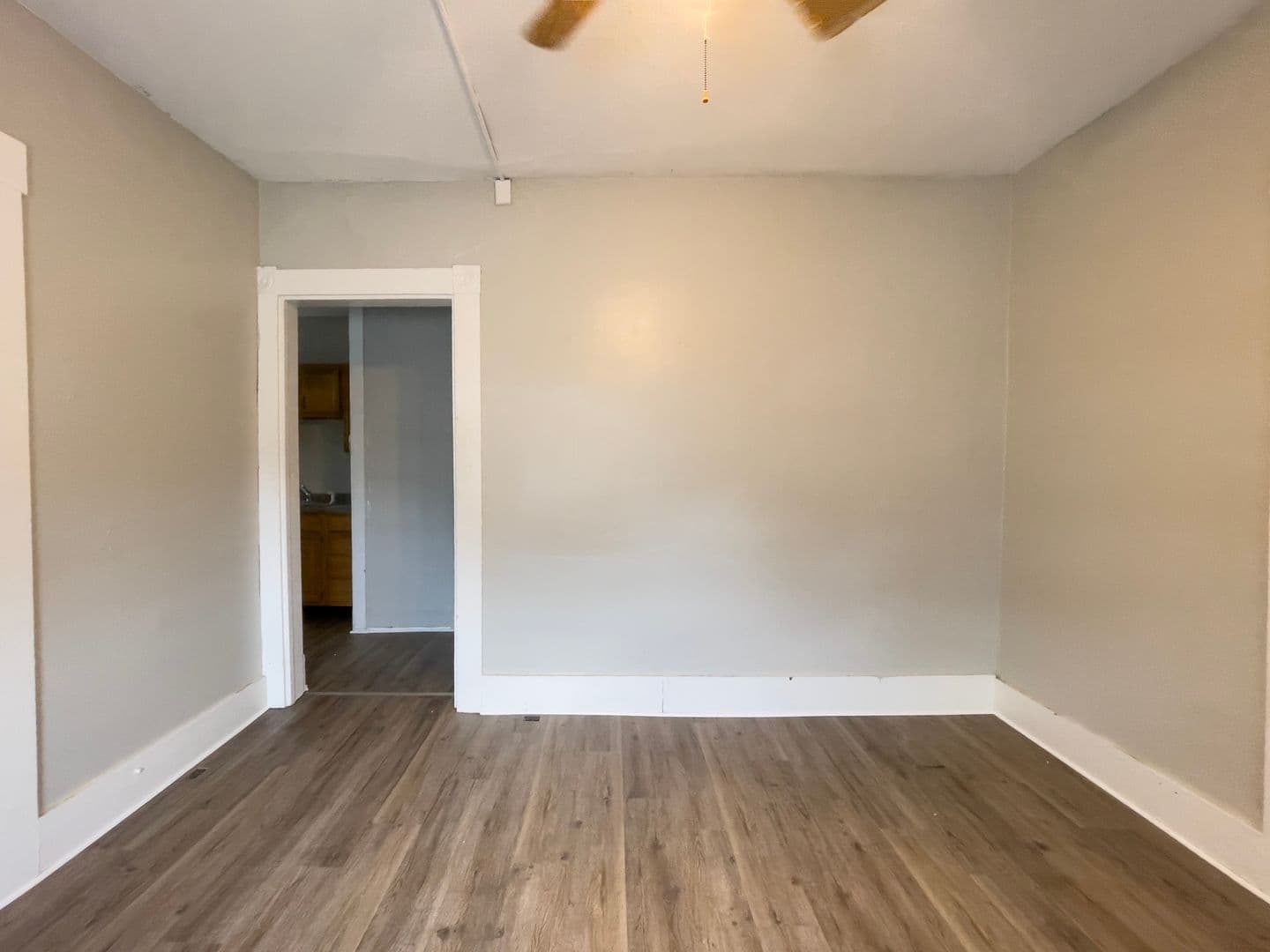 216 N McKinley Ave (88 Degree, LLC) 5 of 15