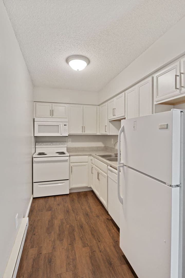 River Edge Apartments (Wilson Proper LLC) 6 of 9