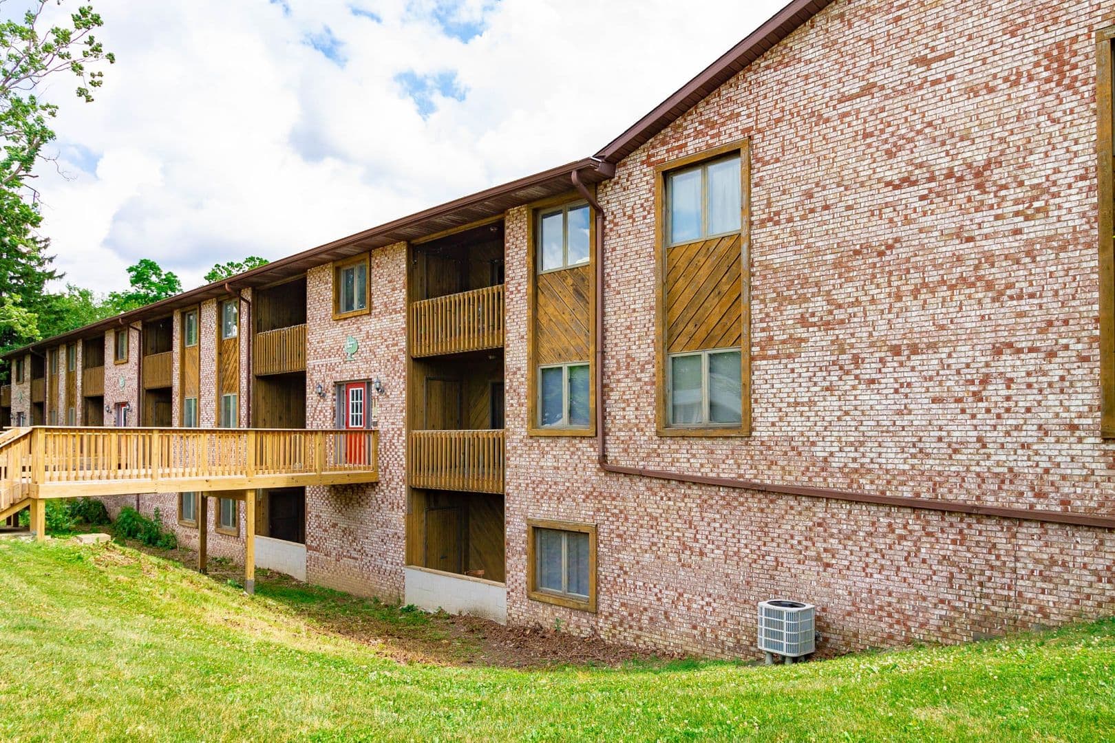 District on Linden - Spacious Units with Private Balconies on the Blue Loop 14 of 15