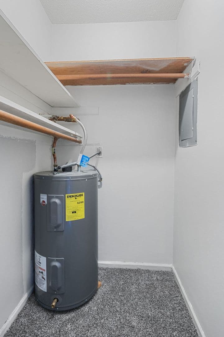 University Apartments (DECKED HOLDINGS - Muncie, LLC) 12 of 12