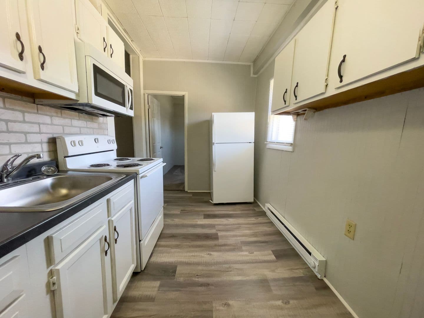 216 N McKinley Ave (88 Degree, LLC) 2 of 11