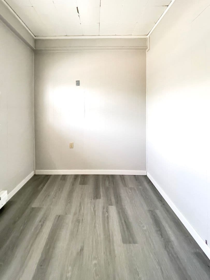 216 N McKinley Ave (88 Degree, LLC) 8 of 15