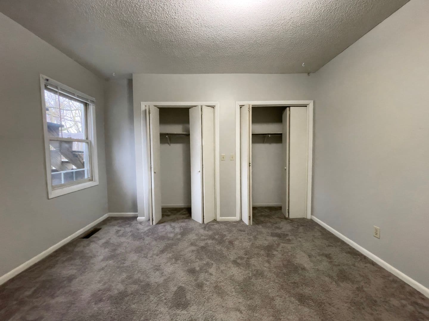 1409 &amp; 1409 1/2 W Jackson St(Cardinal Rentals,LLC) 4 of 21
