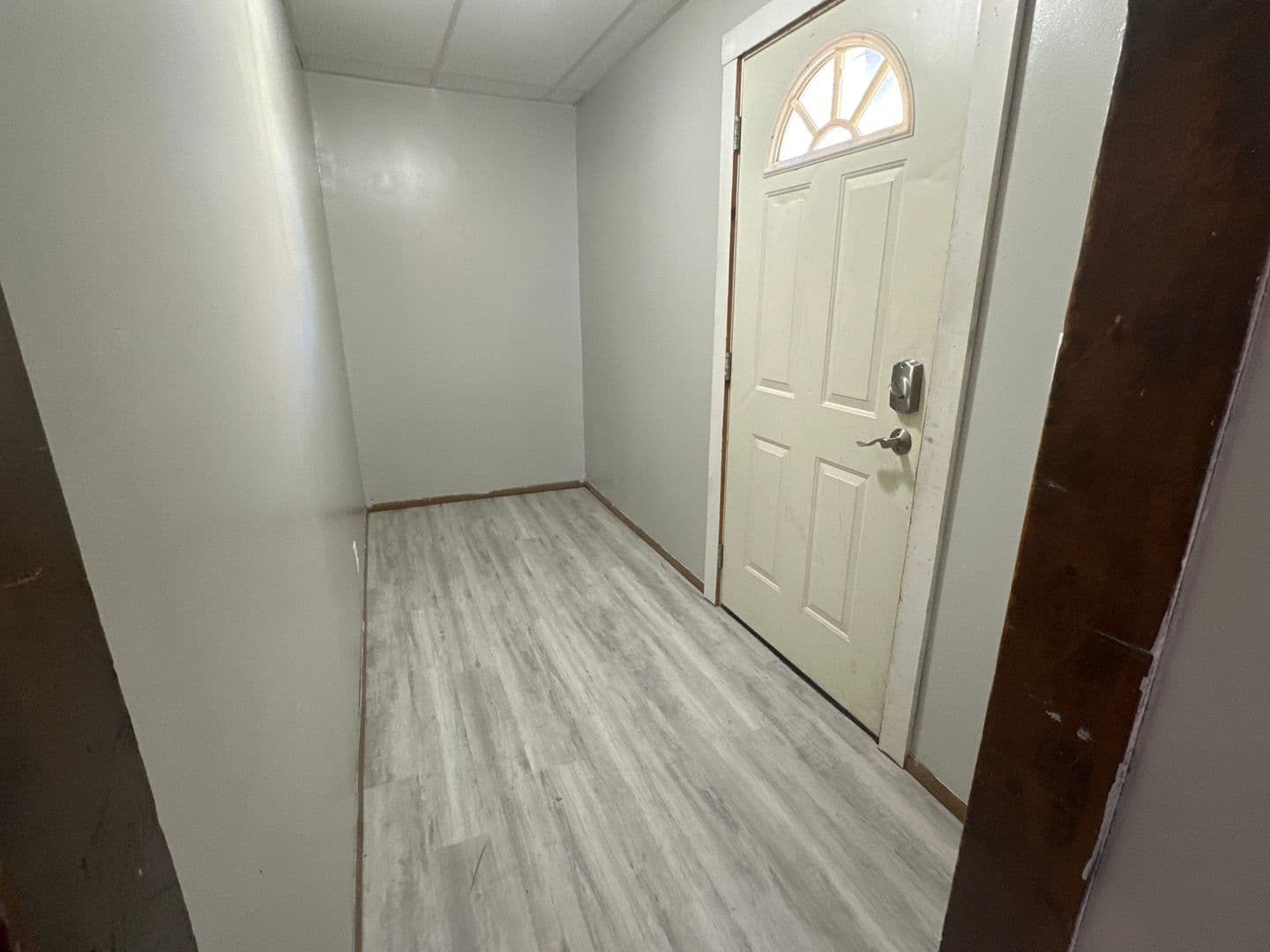 Close to Campus: In-Unit Washer and Dryer 2 of 7