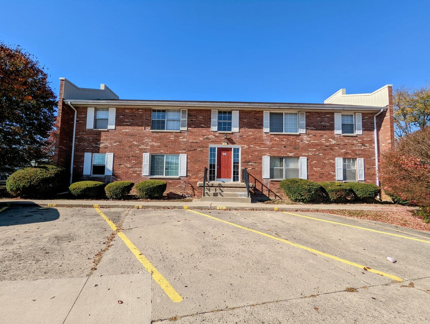 Lexington Arms Apartments - Fresh Updates, Everyday Comfort 18 of 18