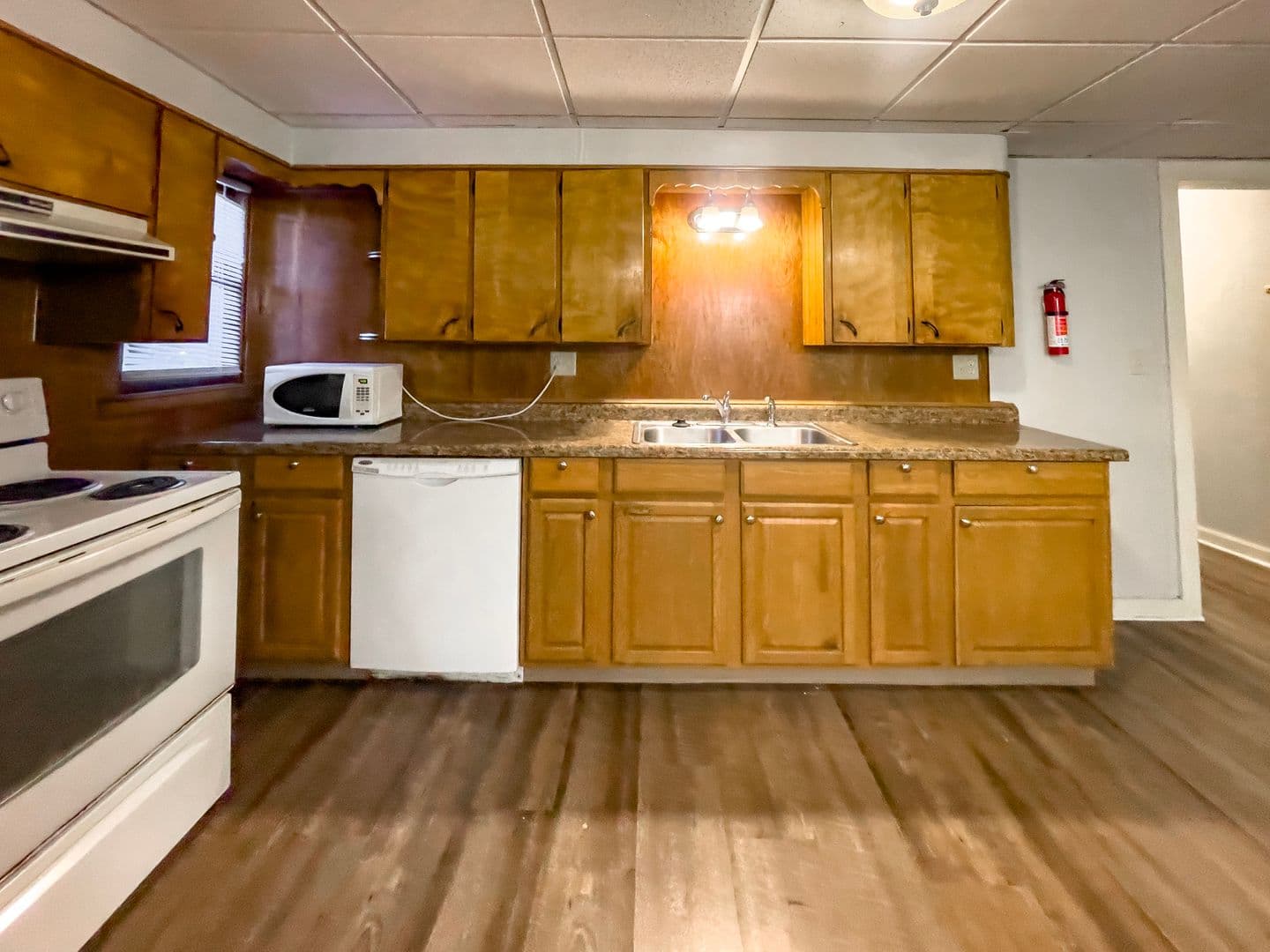815 &amp; 817 W University Ave (Cardinal Rentals, LLC) 29 of 35