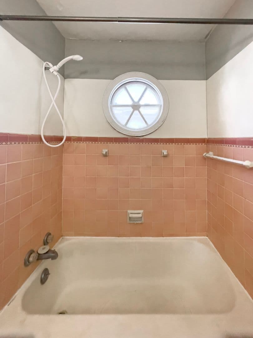 Cozy 1 bedroom, Close to Campus 12 of 13