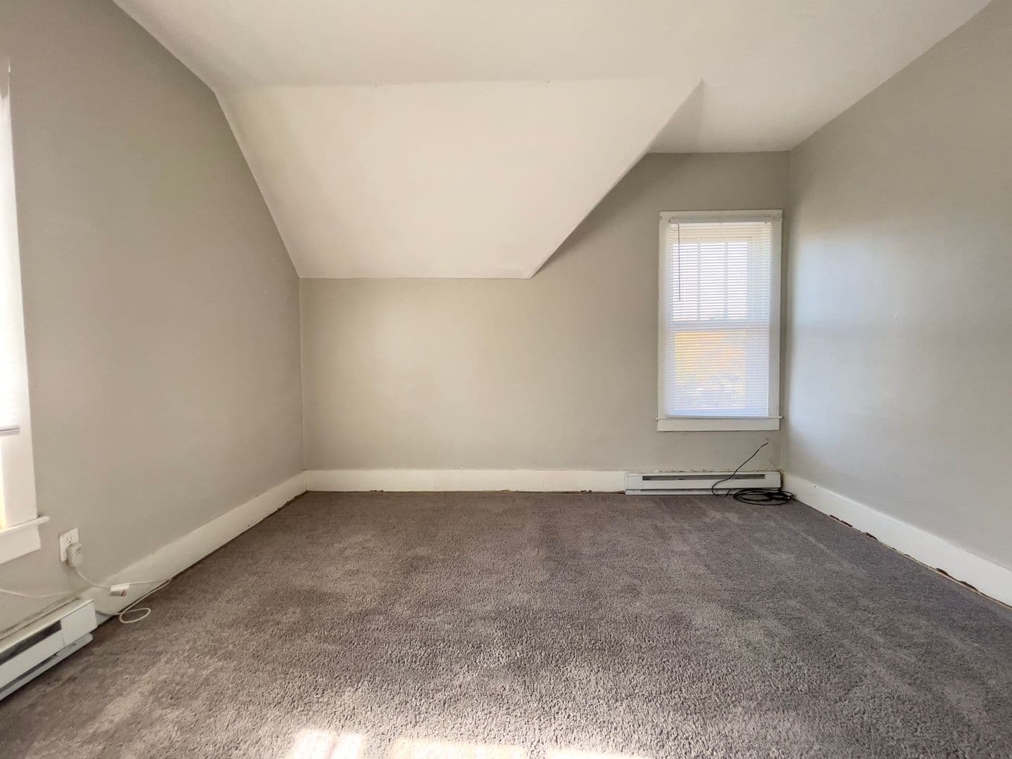 216 N McKinley Ave (88 Degree, LLC) 9 of 17
