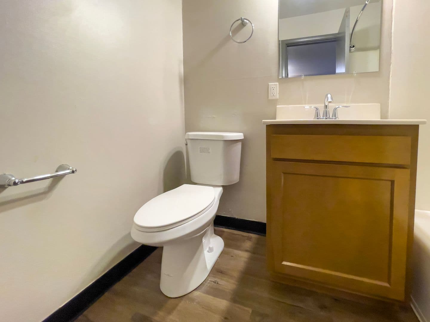 District on Oakwood (DEED Holdings, LLC) 6 of 9