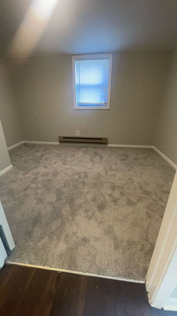111 1/2 S Dicks St - Your Ball State Home Awaits! Cozy 2-Bedroom Duplex Near Campus 4 of 9