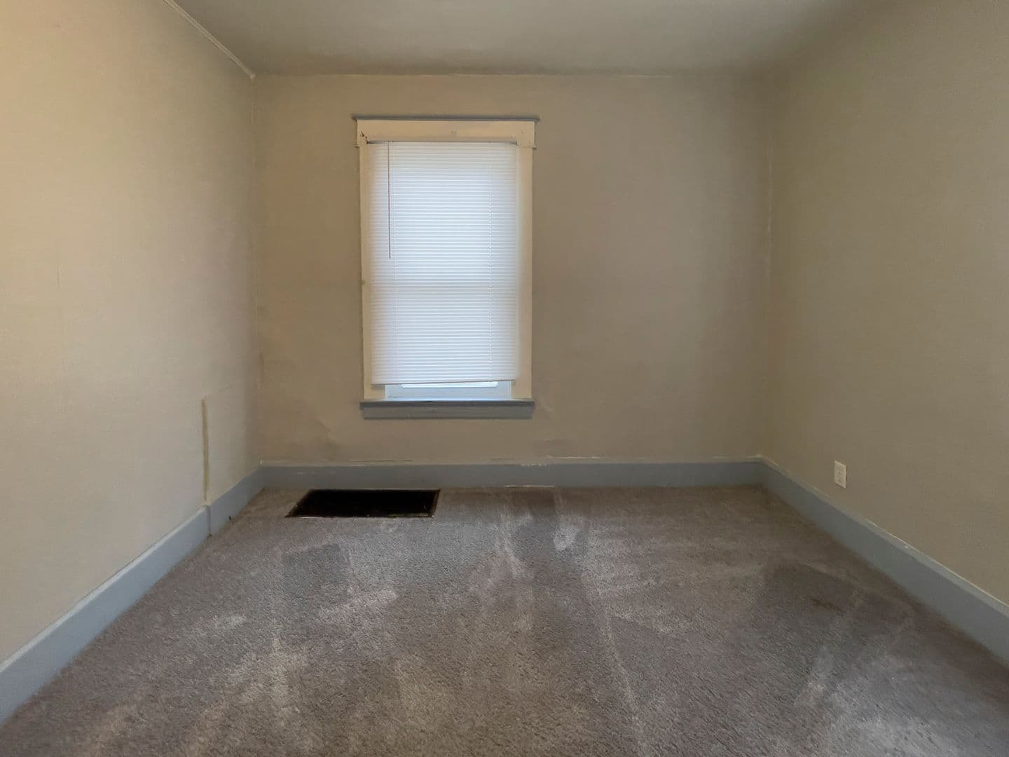 328 &amp; 328 1/2 S Talley Ave (Cardinal Rentals, LLC) 7 of 16