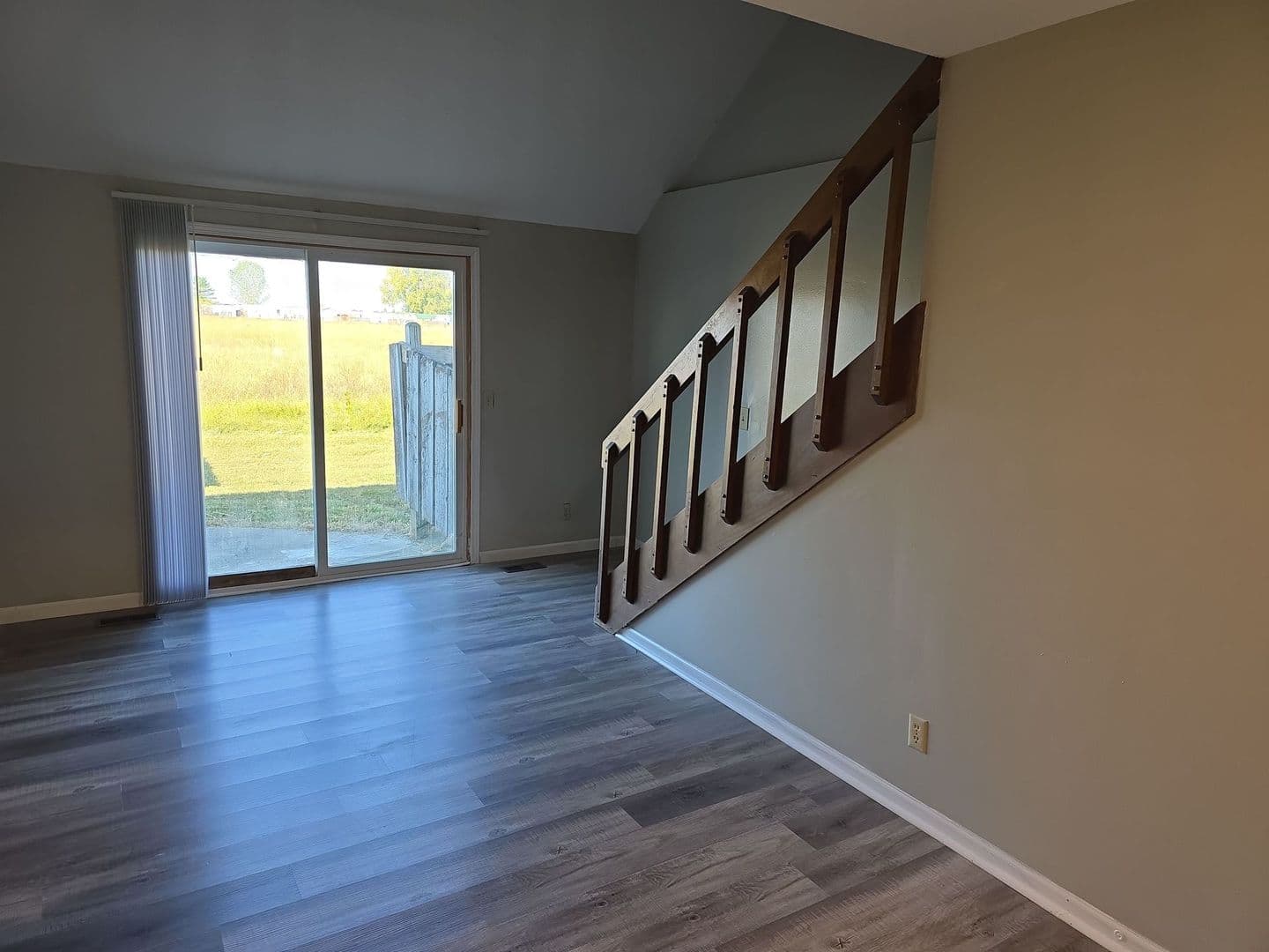 Lynnwood Apartments (DEED Holdings-Woodburn, LLC) 1 of 24