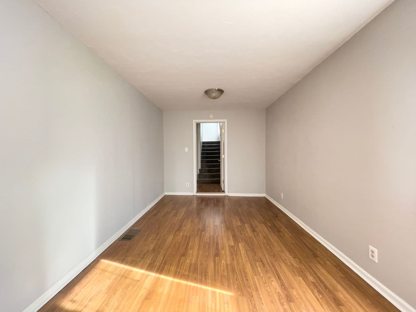 118 N Martin St (Cardinal Rentals, LLC) 16 of 29