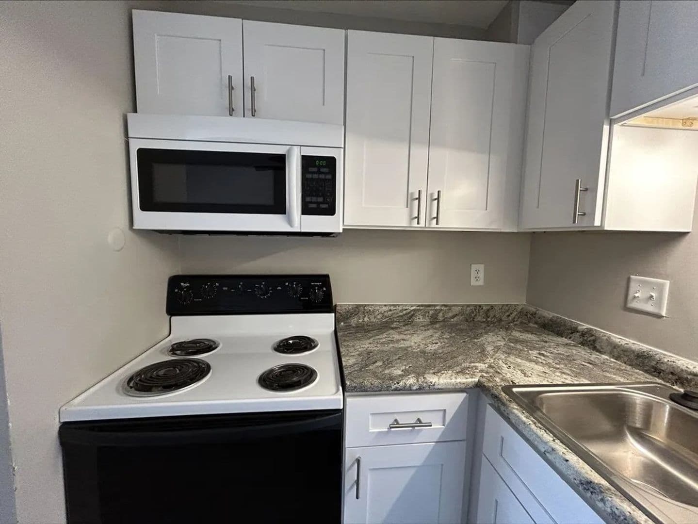 Cedars Apartments (D88D Holdings, LLC) 3 of 8