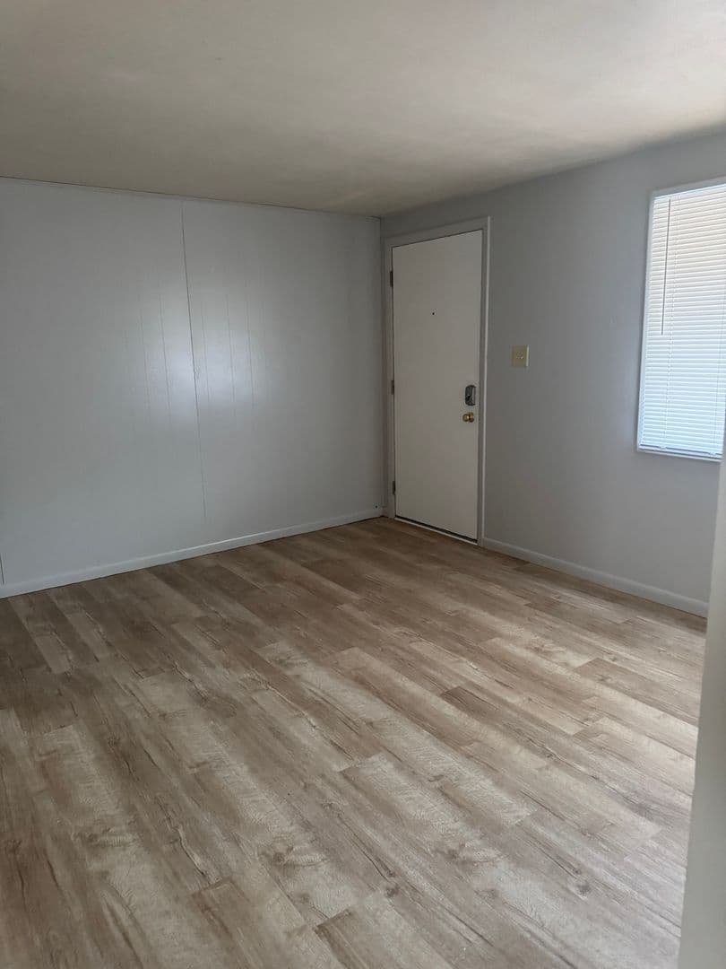 Sandalwood Apartments (MH Muncie, LLC) 3 of 8