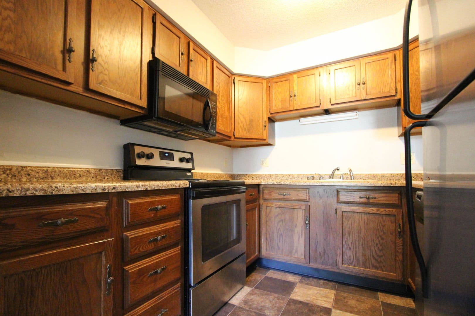District on Linden - Spacious Units with Private Balconies on the Blue Loop 4 of 10