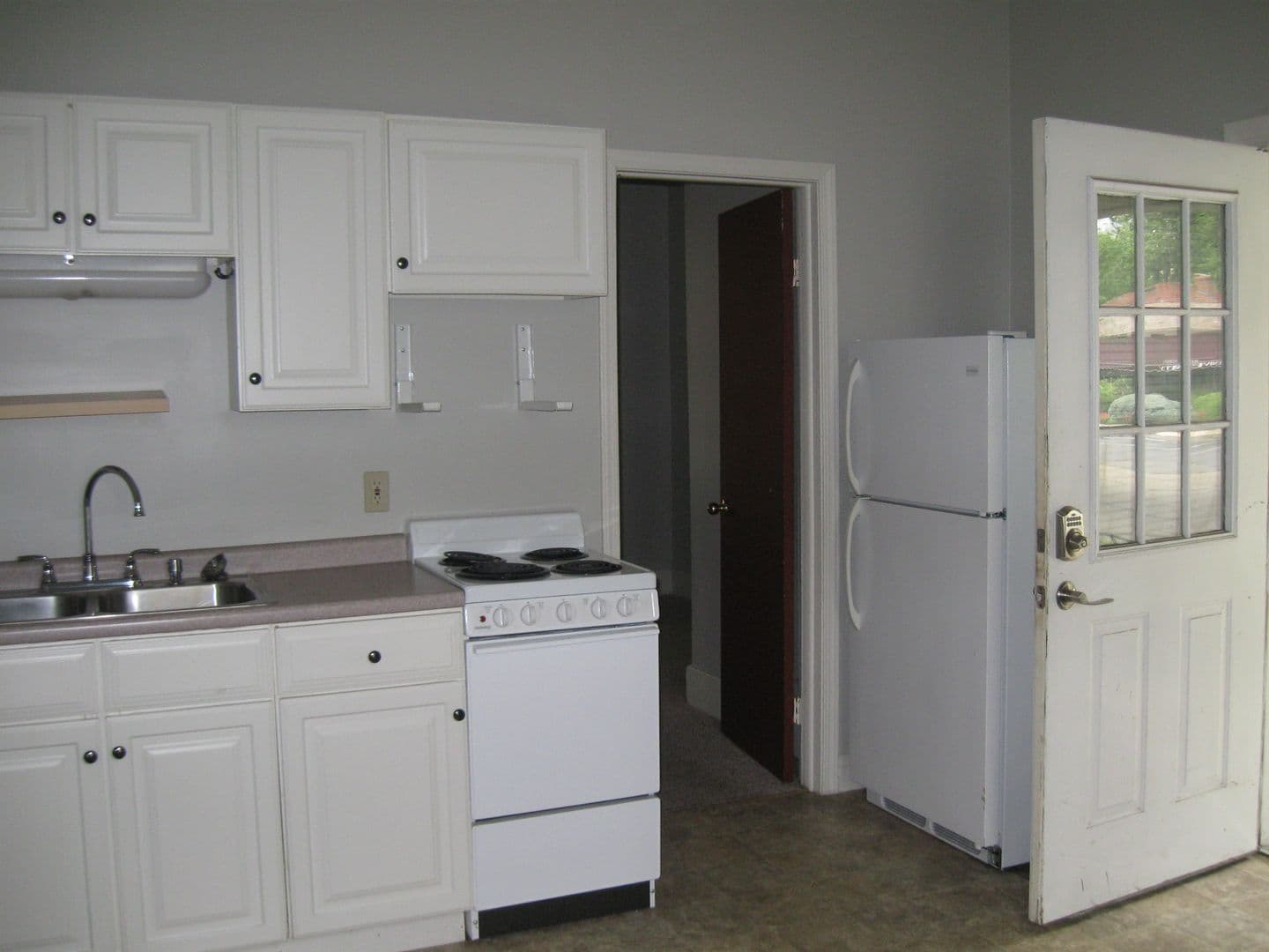 811-813 W University Ave (Cardinal Rentals, LLC) 1 of 5