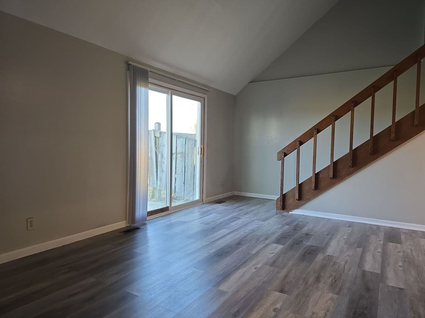 Lynnwood Apartments (DEED Holdings-Woodburn, LLC) 5 of 24