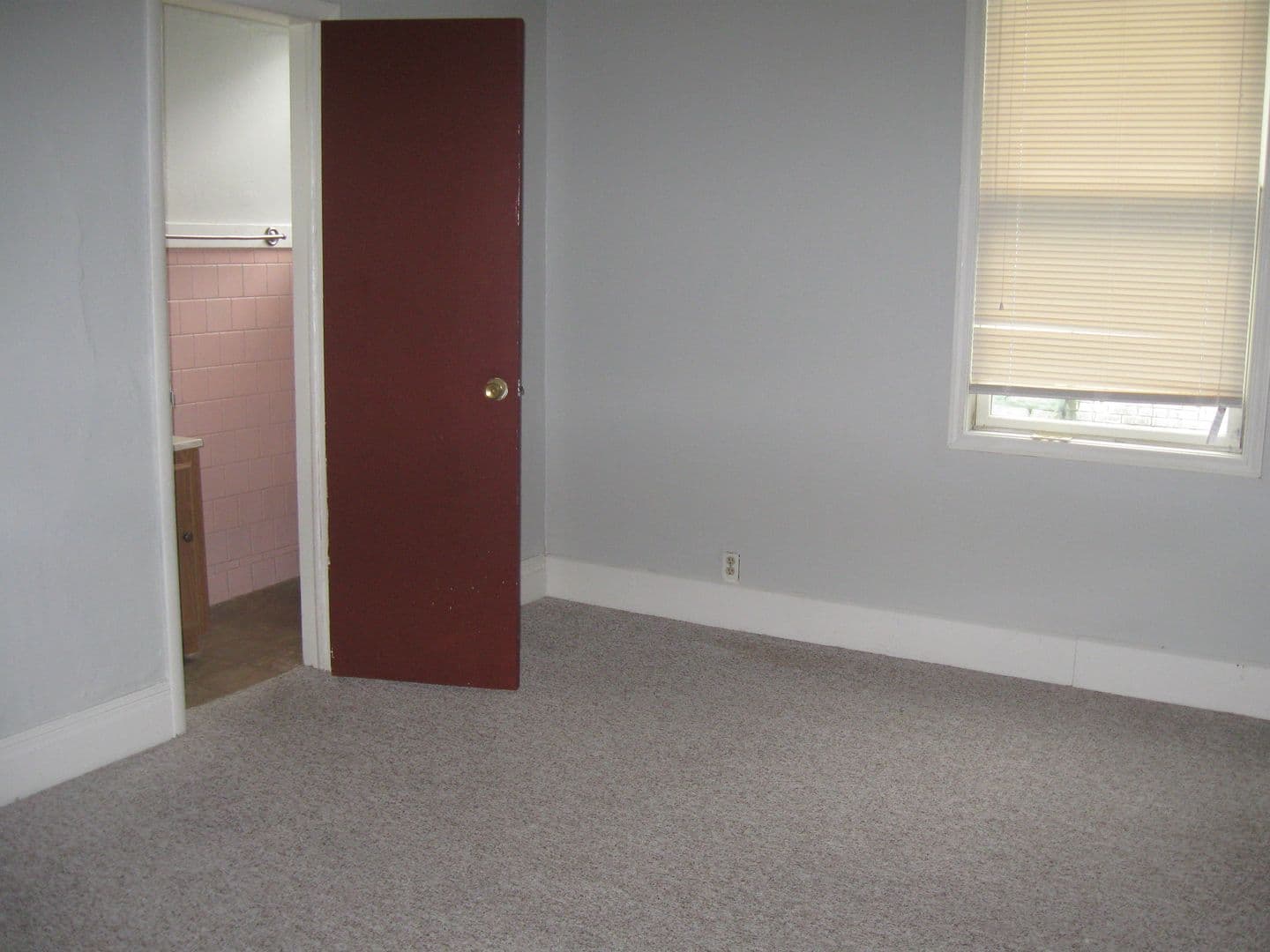 811-813 W University Ave (Cardinal Rentals, LLC) 4 of 5