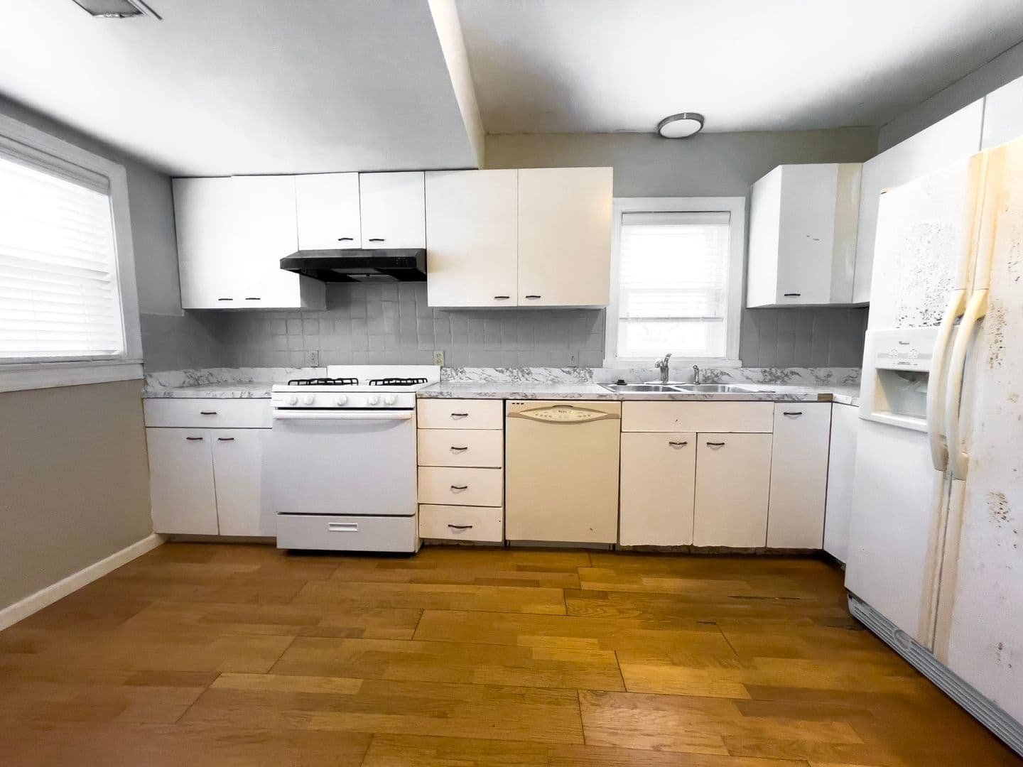 1408 N Mann Ave (88 Degree, LLC) 8 of 33
