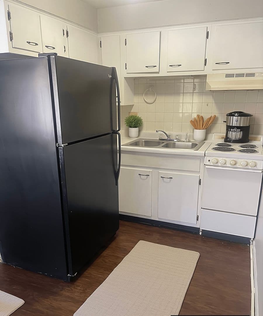 Sandalwood Apartments (MH Muncie, LLC) 1 of 8
