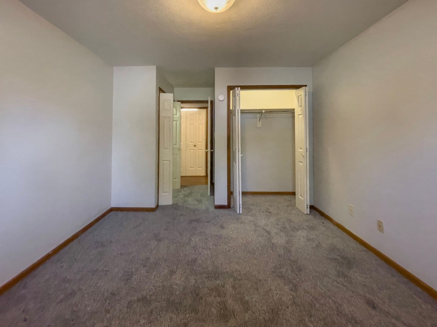 Riverwood Apartments (MH Muncie, LLC) 12 of 16
