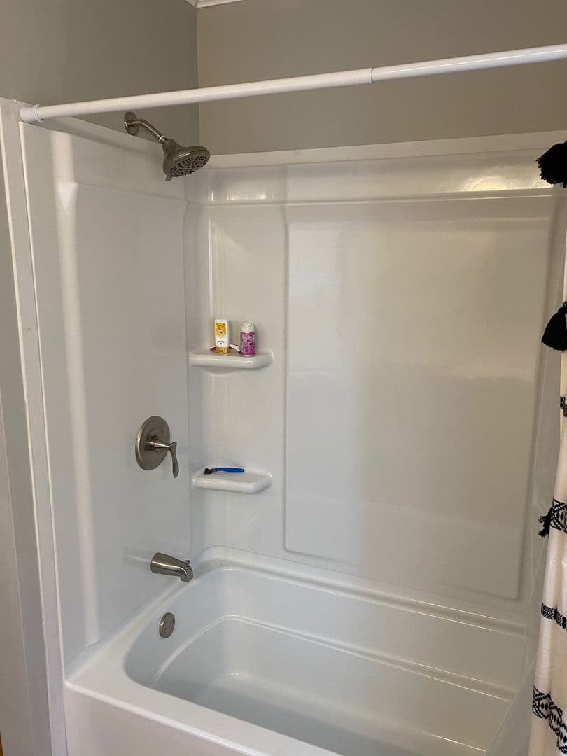 1312 N Woodridge Ave (88 Degree, LLC) 11 of 13