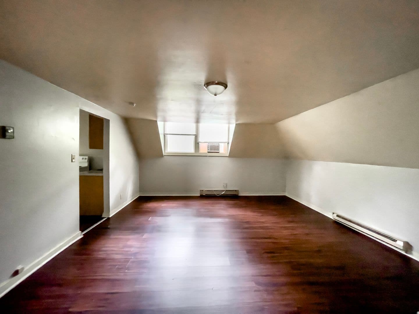815 &amp; 817 W University Ave (Cardinal Rentals, LLC) 2 of 14