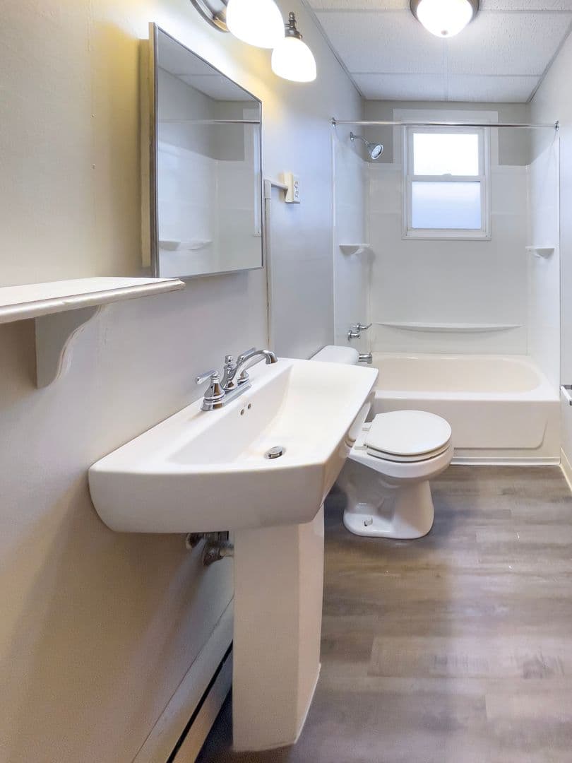 Studio Apartment Near Ball State's Campus & The Village! 16 of 17