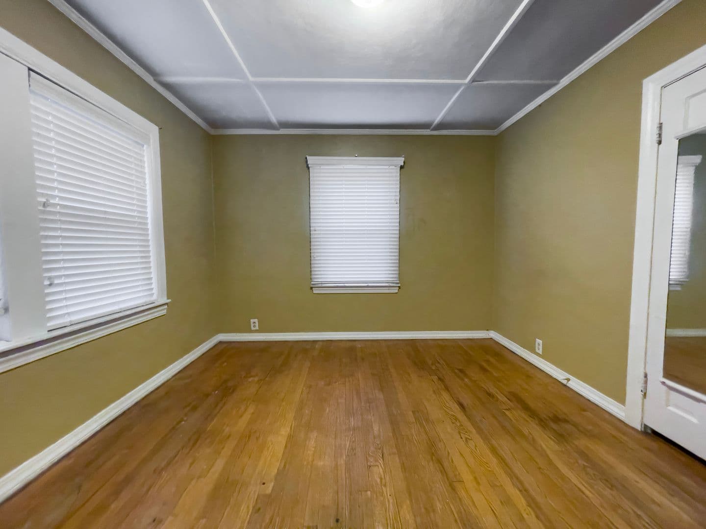 1408 N Mann Ave (88 Degree, LLC) 14 of 33