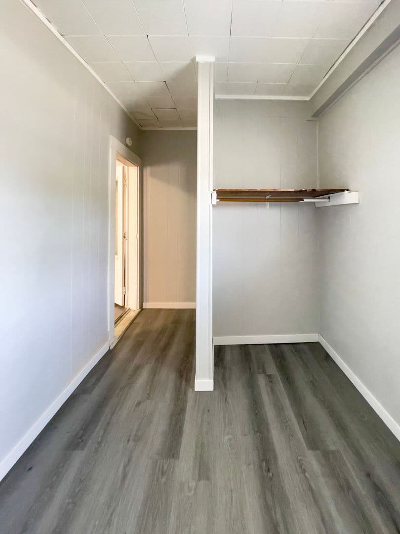216 N McKinley Ave (88 Degree, LLC) 7 of 15