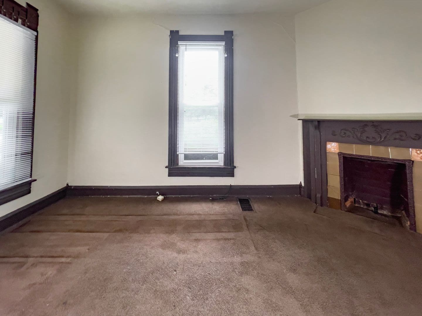 824 &amp; 826 W Ashland Ave (Cardinal Rentals, LLC) 6 of 27