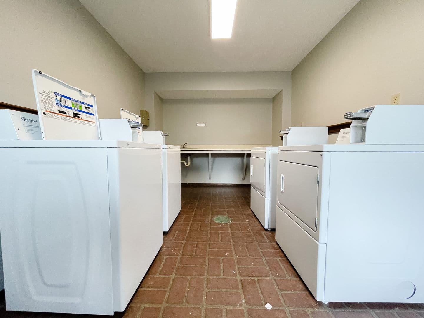 East Memorial Apts 2 Bedroom 1.5 Bathroom Townhomes with Washer & Dryer in Unit on the Cardinal Greenway 16 of 38