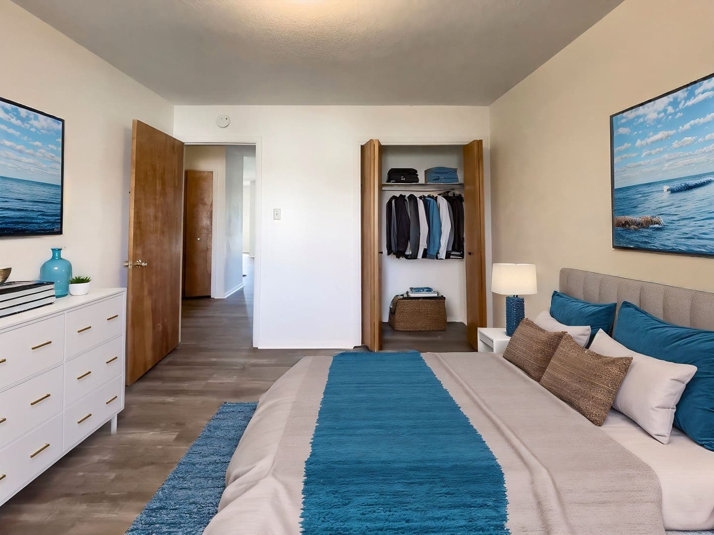 Spacious Ground Floor 2 Bed with Screened Porch! 36 of 38