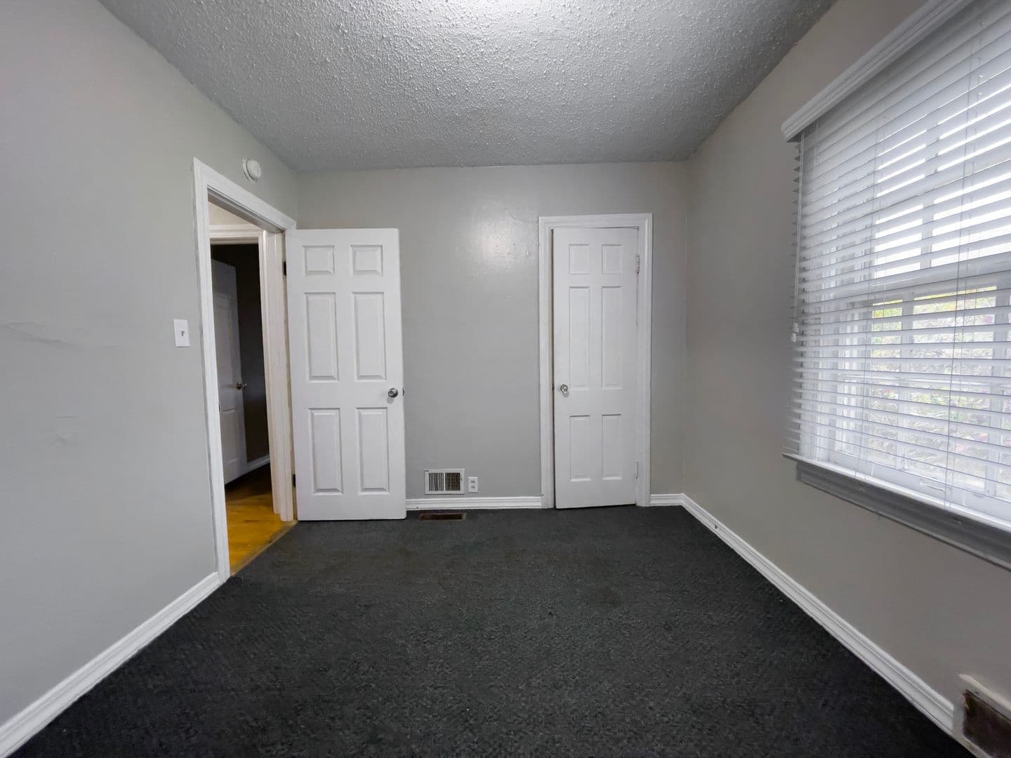 1408 N Mann Ave (88 Degree, LLC) 19 of 33
